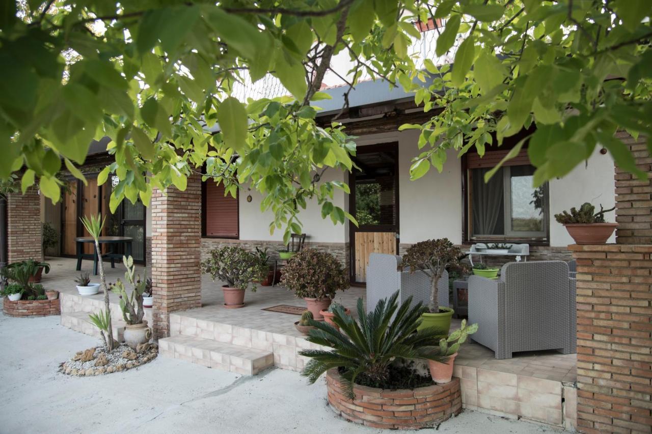 Poggio Vento Country House Guest House Naro Екстериор снимка
